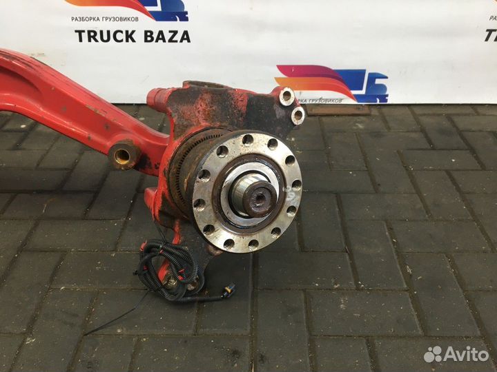 81442016268 Кулак поворотный правый