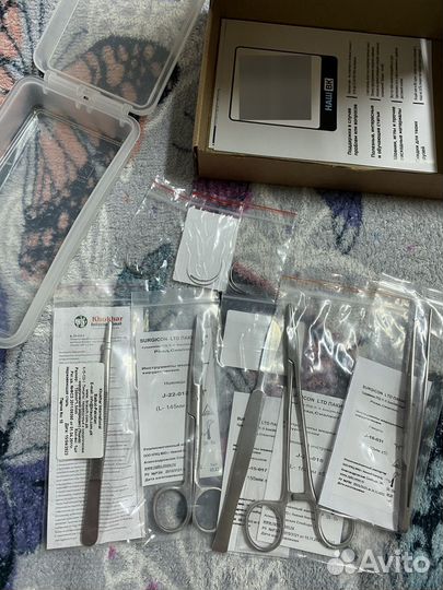 Набор хирургических инструментов и игл