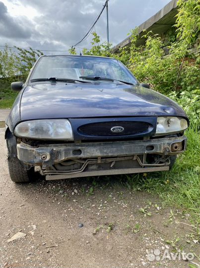 Форд Фиеста мк4 1997г 1.3мкпп на запчасти