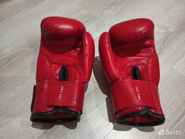 Боксерские перчатки roomaif