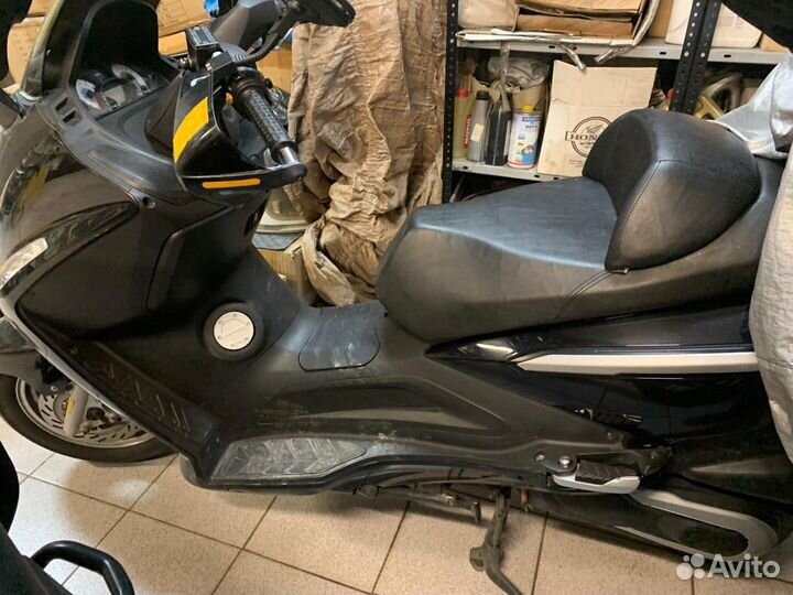 SYM GTS 250 макси-скутер