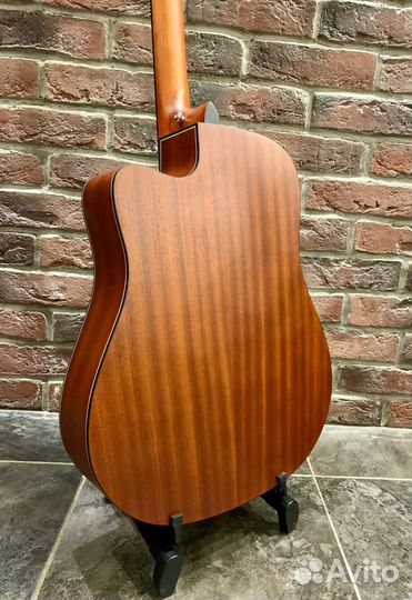 Акустическая Гитара из Красного Дерева + Чехол