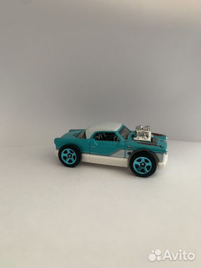 Машинки hotwheels