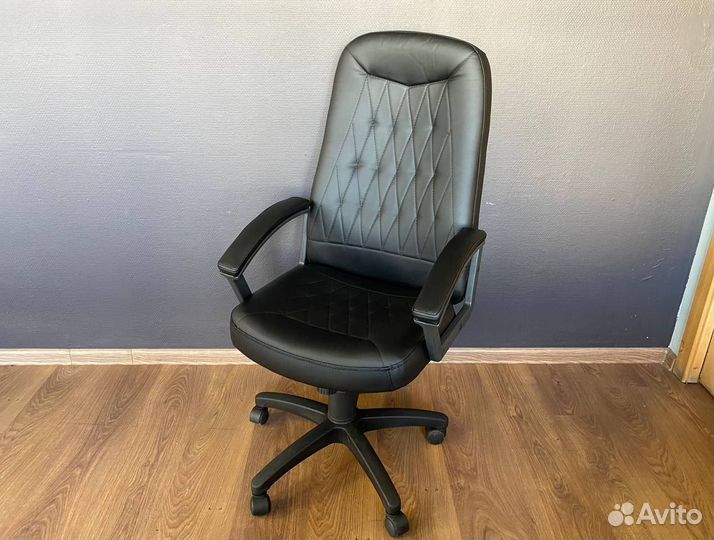 Офисное кресло. Гарантия 1 год