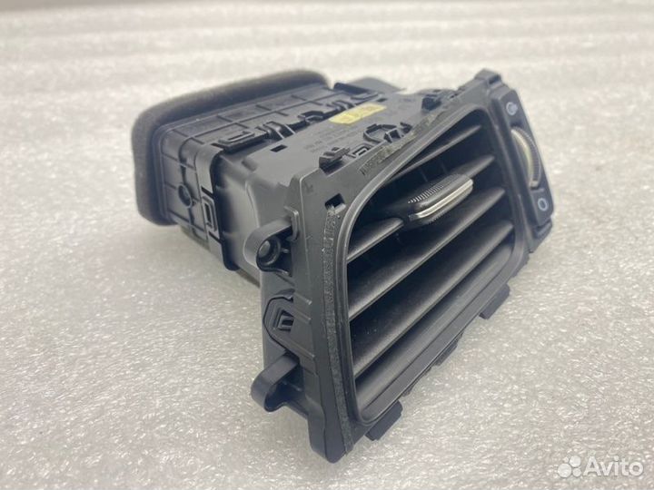 Дефлектор воздушный передний правый Hyundai Sonata