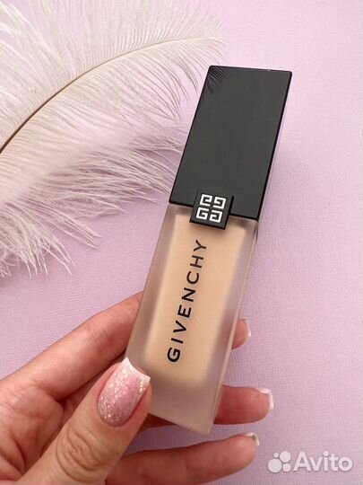 Крем тональный givenchy