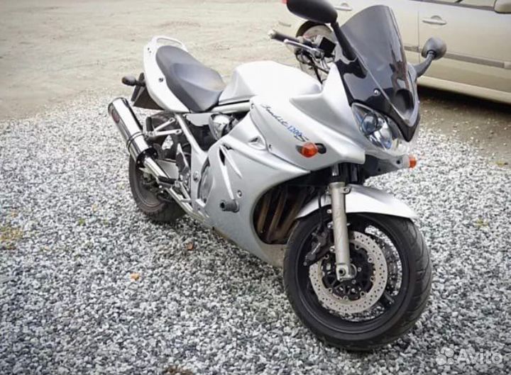 Боковой пластик suzuki bandit 600 1200