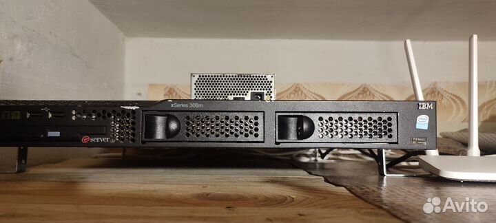 Продаю Сервер IBM xSeries 306m