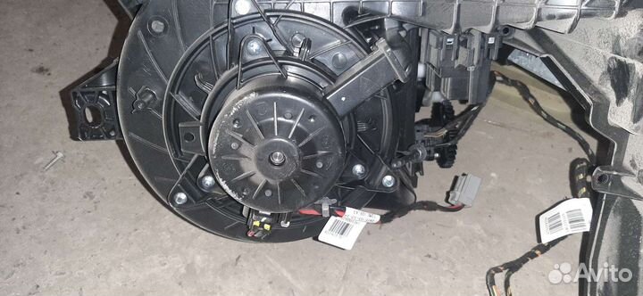 Chevrolet Cruze отопитель салона