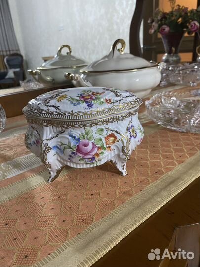 Фарфор бонбоньерка