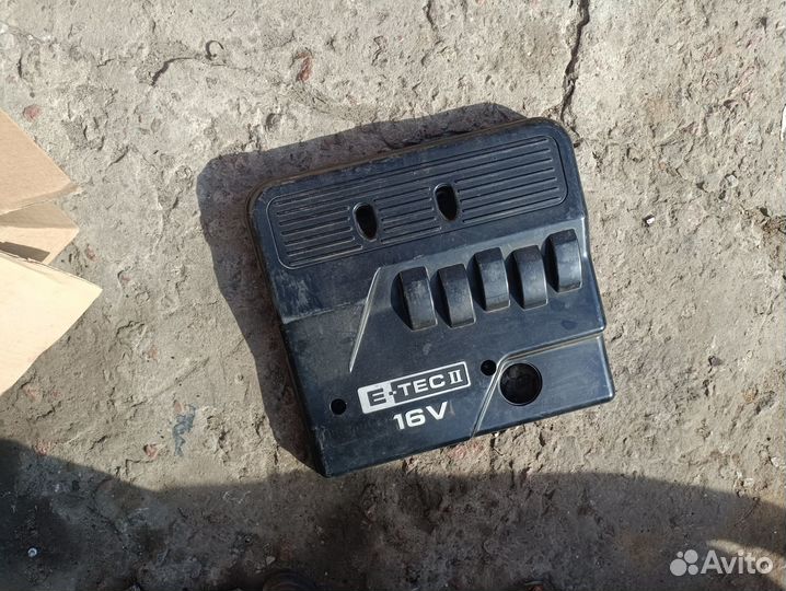 Крышка двигателя Chevrolet Lacetti