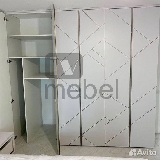 Шкаф купе с зеркалом