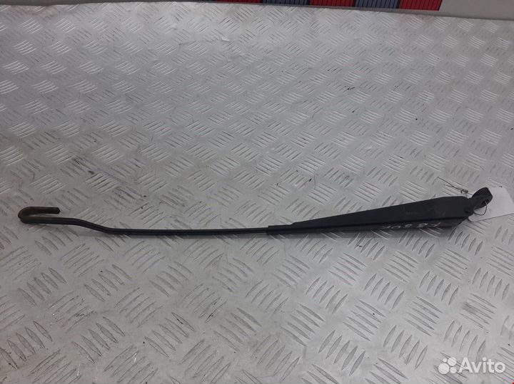 Щеткодержатель (поводок стеклоочистителя, дворник)