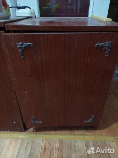 Тумба прикроватная