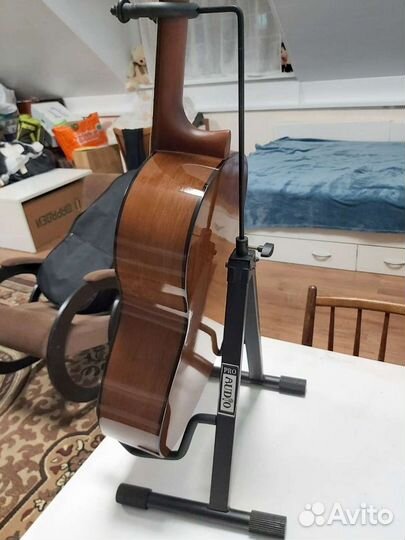 Стойка для гитары