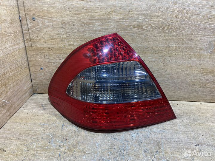 Фонарь левый Mercedes W211 рестайлинг Арт. 111203