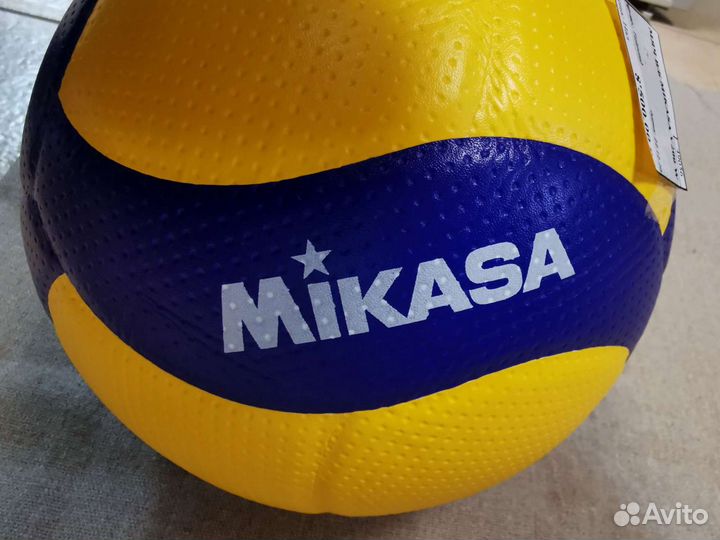 Волейбольный мяч