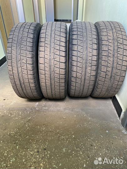 Bridgestone Blizzak Revo GZ 215/65 R16 98S