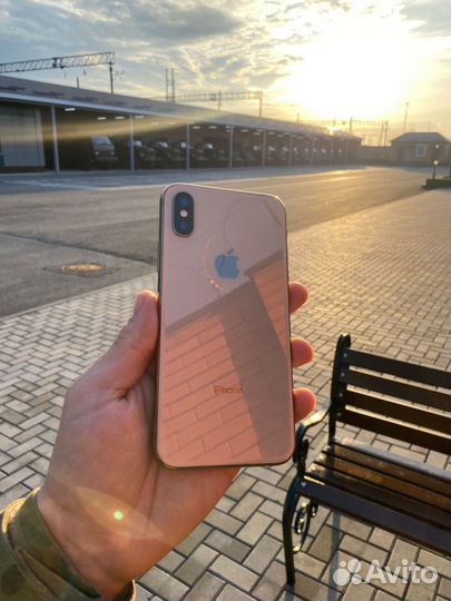 iPhone Xs, 64 ГБ