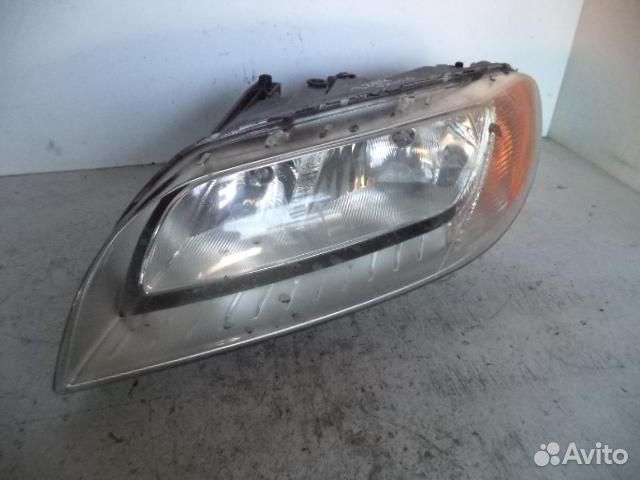 Фара левая Volvo XC70