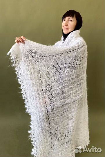 Пуховый белый платок шаль