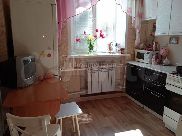 3-к. квартира, 80 м², 1/3 эт.