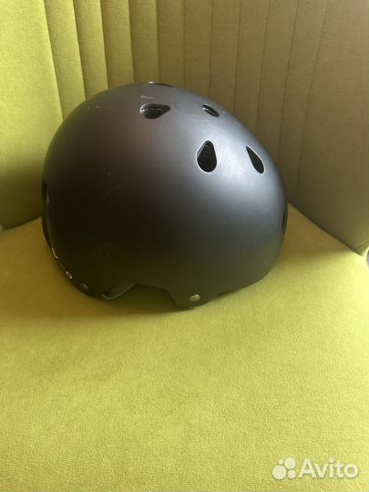 Шлем детский защитный Axelo