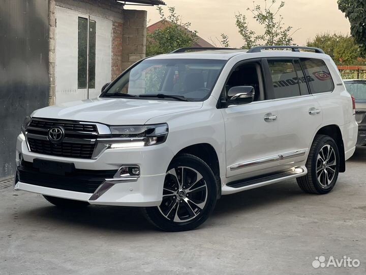 Рестайлинг Обвес на land cruiser 200