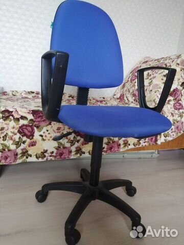 Компьютерное кресло Бюрократ голубое