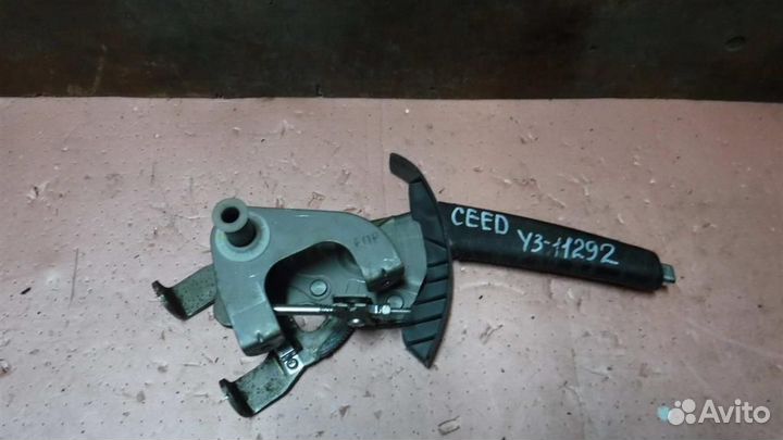 Рычаг стояночного тормоза KIA Ceed (ED) 2006- 2012