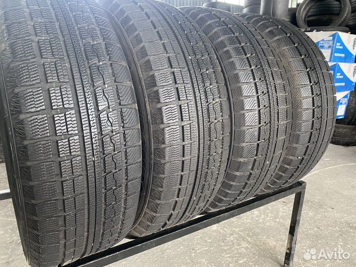 Toyo Winter Tranpath MK4a 225/60 R17
