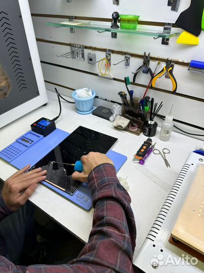 Переклейка дисплеев iPhone/айфонов