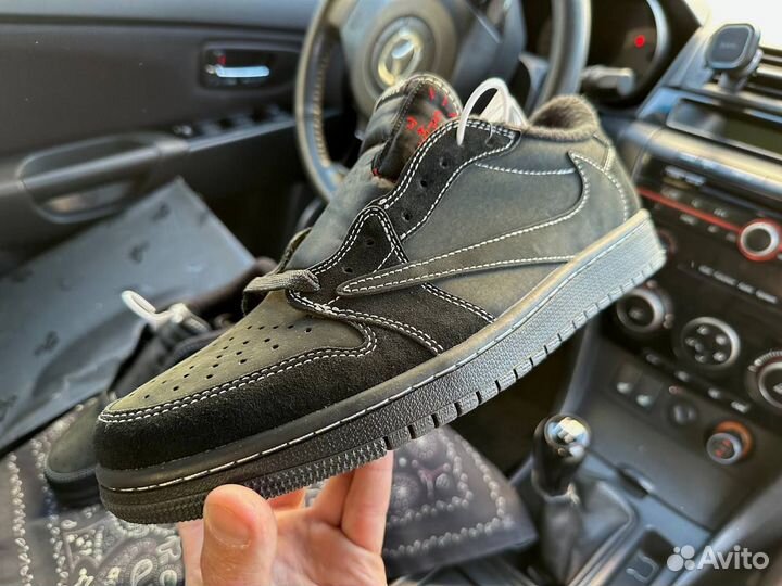 Nike air Jordan 1 low Travis Scott black phantom