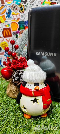 Шустрый мощный для учебы и игр ноутбук Samsung