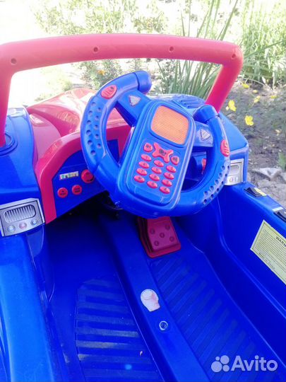 Детский электромобиль