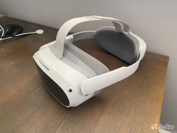 Очки виртуальной реальности Pico 4 VR