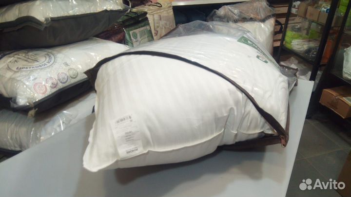 Подушка для сна 68х68 см. мягкая, чехол сатин