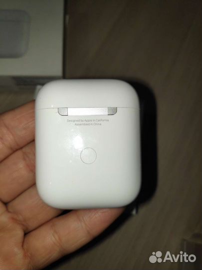 Беспроводной зарядный кейс для airpods