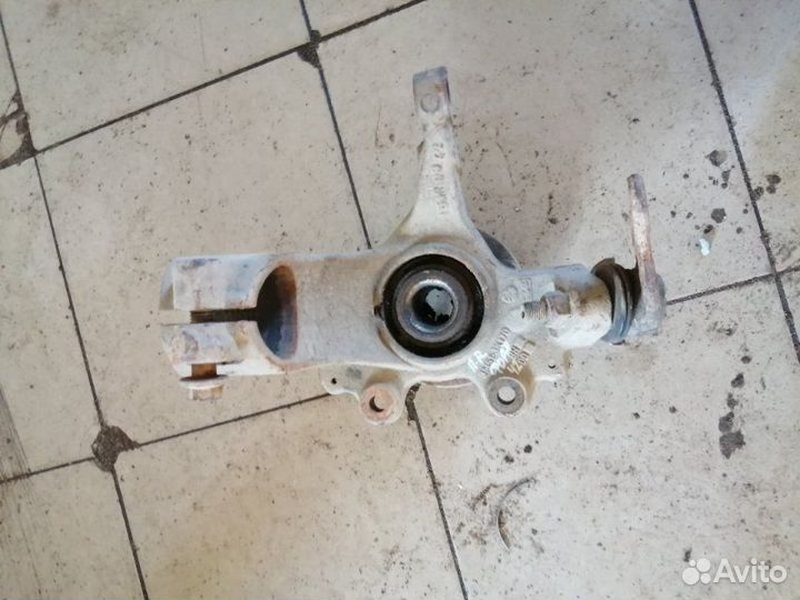 Кулак поворотный передний правый Ford Focus 2 CB4