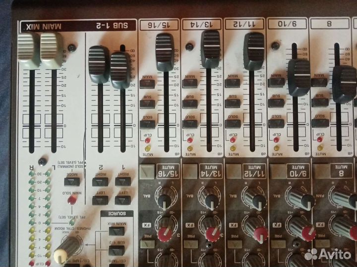 Микшерный пульт Behringer xenyx 2222fx нов. сост