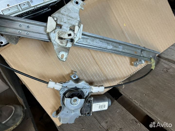 Стеклоподъемник задний nissan Primera P12