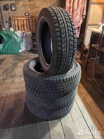 Dunlop SP Winter Ice 01 225/60 R18 104T