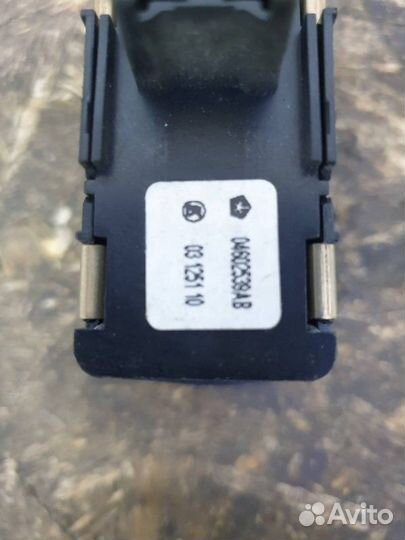 Кнопка стеклоподьемника Dodge Grand Caravan 5 3.8
