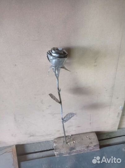 Кованая роза