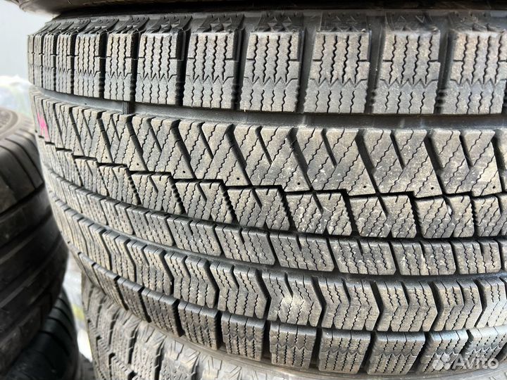 Bridgestone Blizzak VRX2 245/45 R18