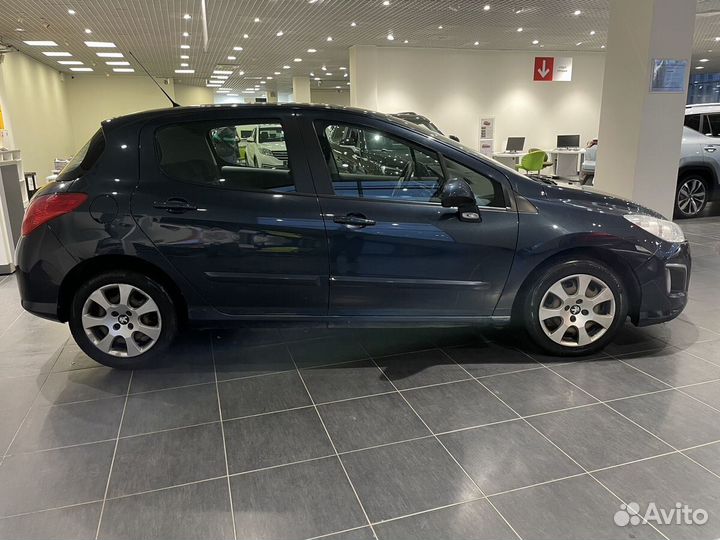 Peugeot 308 1.6 МТ, 2011, 121 801 км