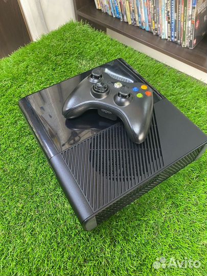 Xbox360e 320gb + 52игры