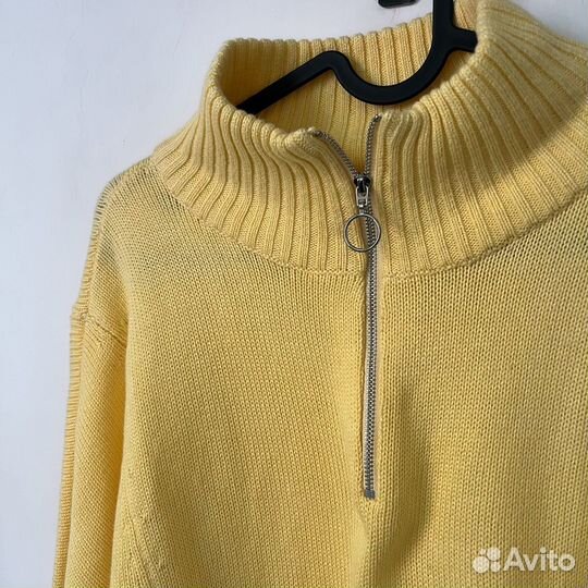 Свитер на молнии женский