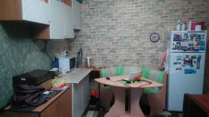 Комната 20 м² в 3-к., 1/2 эт.