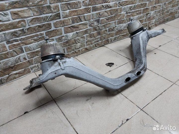 Балка продольная под двс передняя Audi Q7 4L 3.0